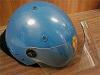 casco polizia rotto