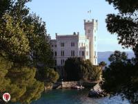 miramare castello dietro