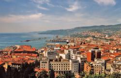 trieste scorcio mare