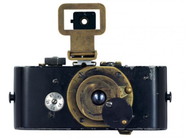 07 ur-leica-built-by-oskar-barnack-completed-in-1914-leica-camera-ag