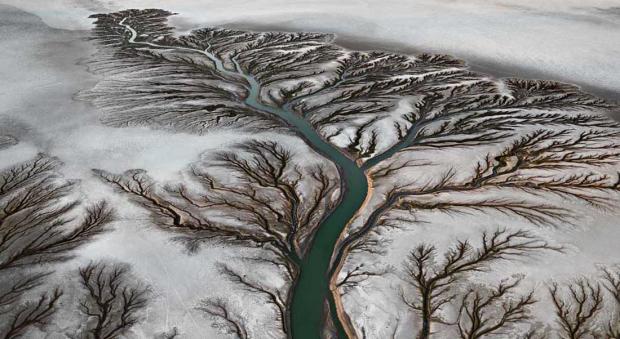 edward-burtynsky-delta-fiume-colorado