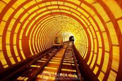 bund-sightseeing-tunnel