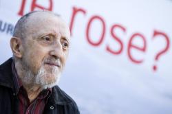 L'attore Carlo Delle Piane, posa per i fotografi durante il photocall in occasione della presentazione del film "Chi salver le rose?" diretto da Cesare Furesi presso la Casa del cinema in Largo Marcello Mastroianni, Roma, 13 marzo 2017. ANSA/ANGELO CARCONI